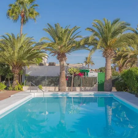 Ferienhaus Luxury - Private Terrace - Pool - Aircon *