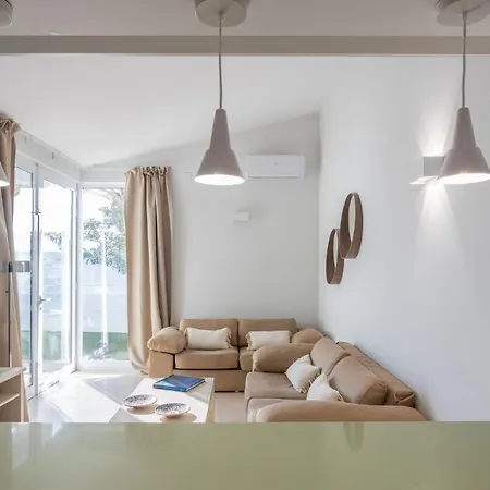 Ferienhaus Luxury - Private Terrace - Pool - Aircon