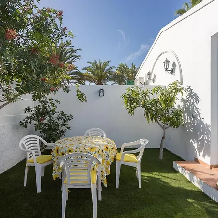 Ferienhaus Luxury - Private Terrace - Pool - Aircon San Bartolomé